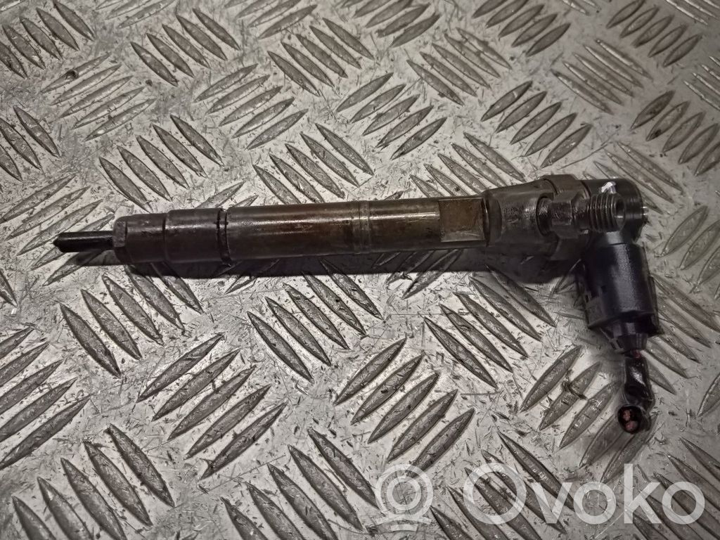 Set injectoare combustibil   A6110700987