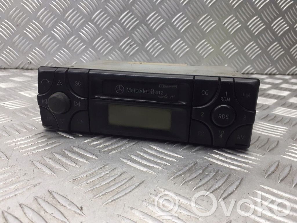 Mercedes-Benz Vaneo W414 Unité principale radio / CD / DVD / GPS