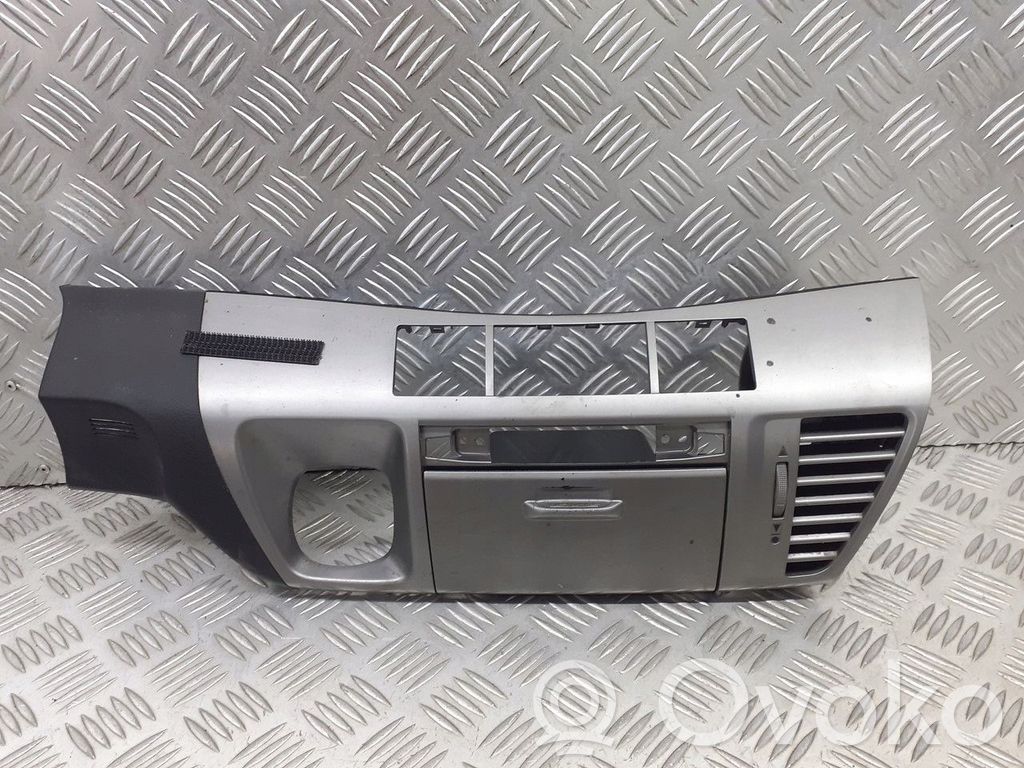 Honda FR-V Rămă unitate radio/GPS 