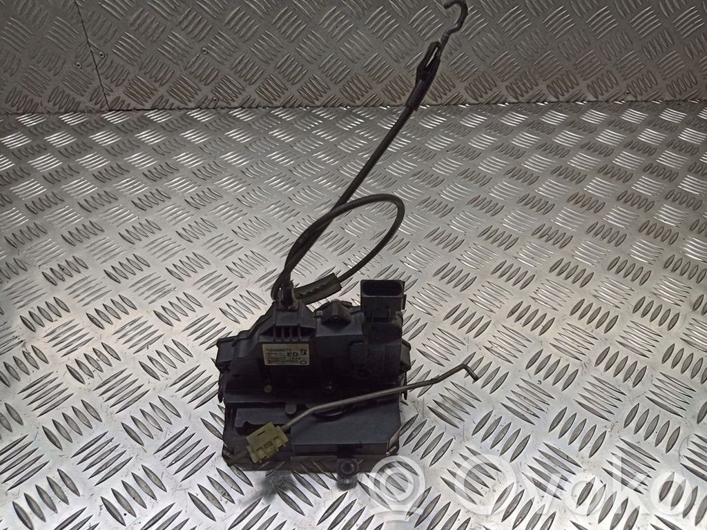 Opel Corsa D Front door lock 