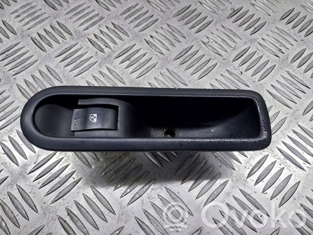 Interruptor de la ventanilla de ventilación   156013870