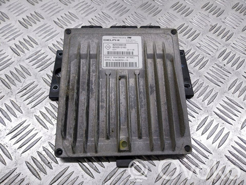 Unitate control motor/modul ECU   8200399038