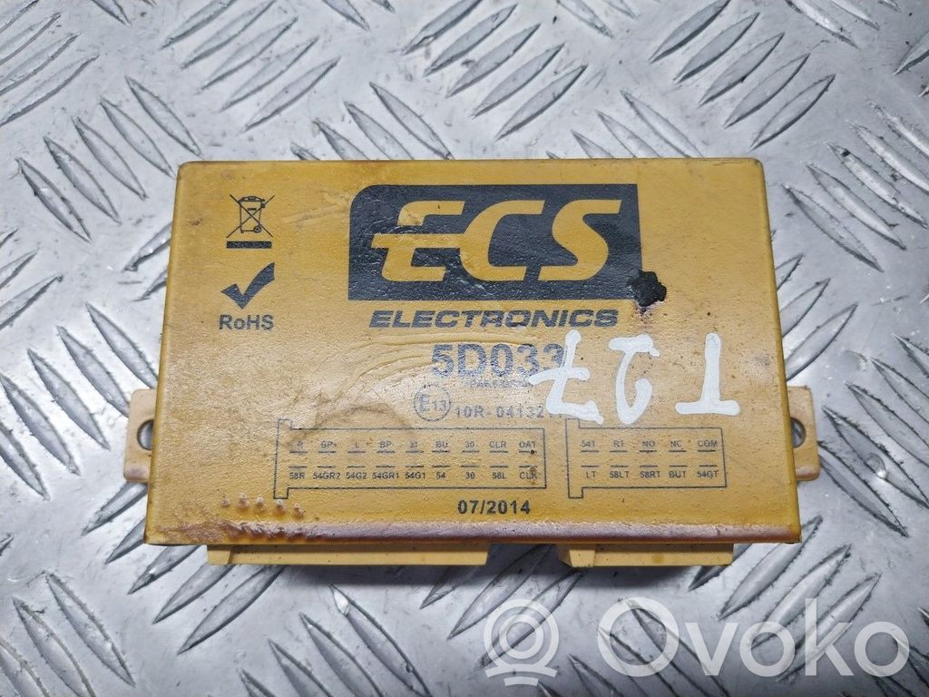 Toyota Avensis T270 Hak holowniczy / Komplet 