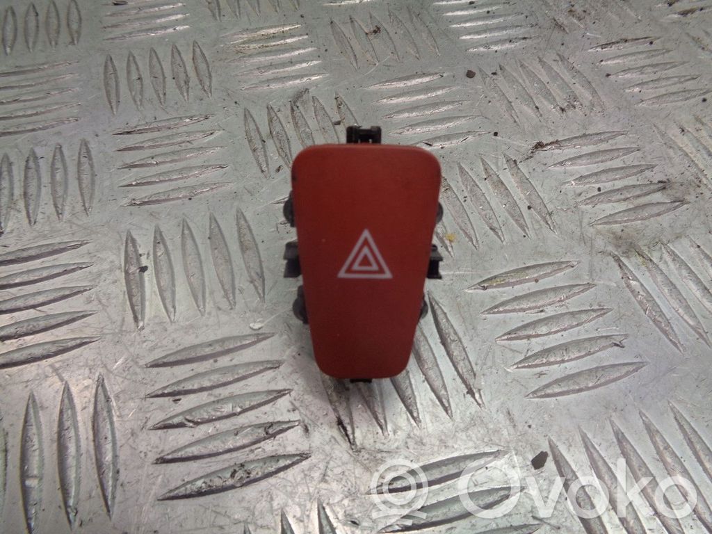 Fiat Croma Botón interruptor de luz de peligro 