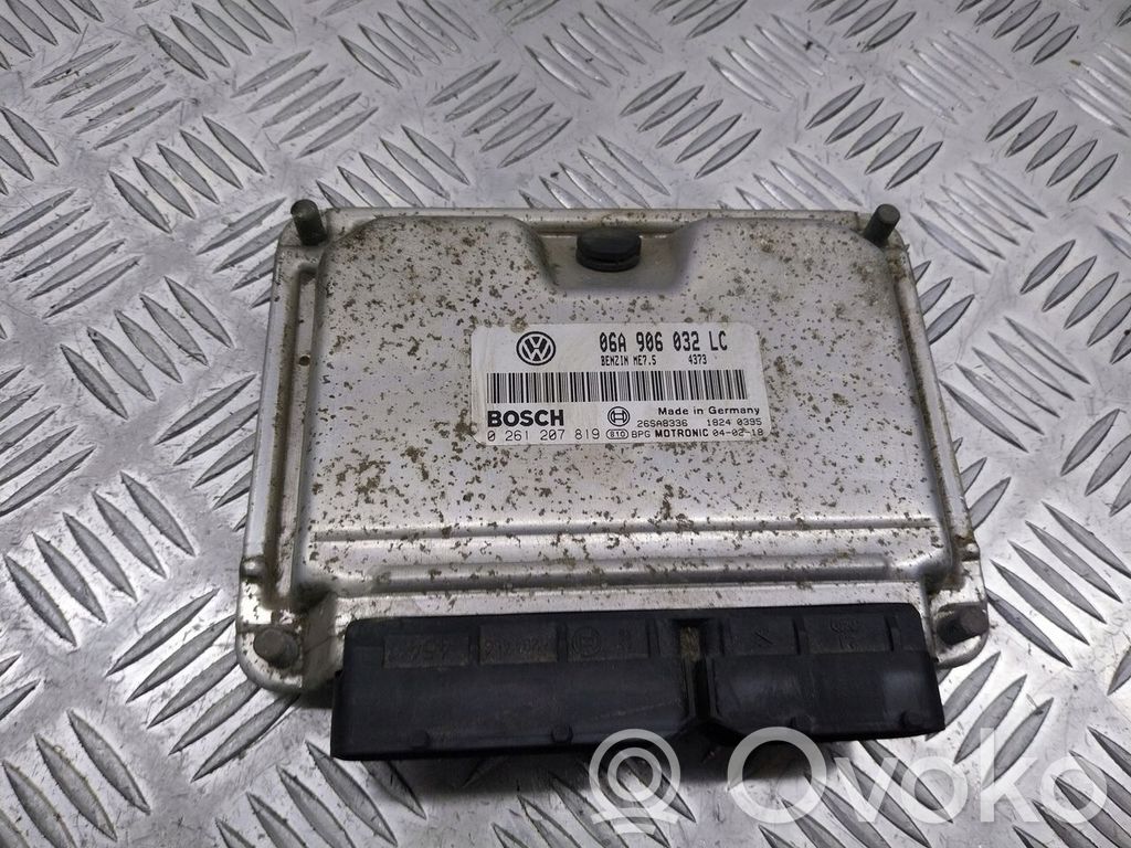 Skoda Octavia Mk1 (1U) Engine control unit/module ECU 