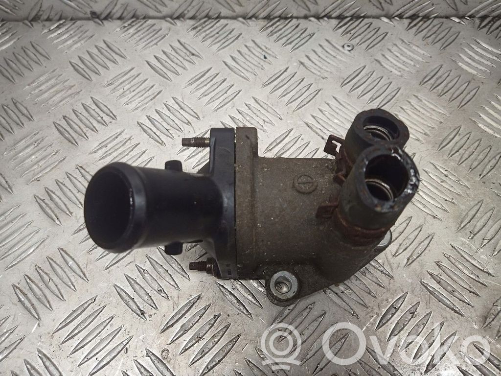 Toyota Avensis T270 Thermostat/thermostat housing 