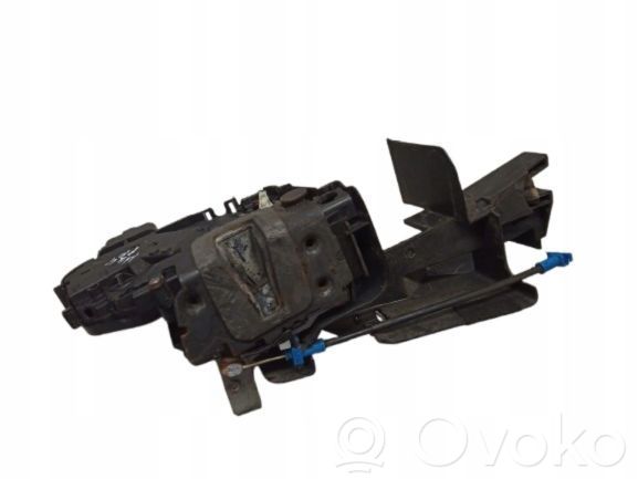 Ford Mondeo MK IV Priekšpusē slēdzene 