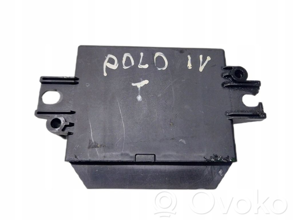 Volkswagen Polo IV 9N3 Unidad de control/módulo PDC de aparcamiento