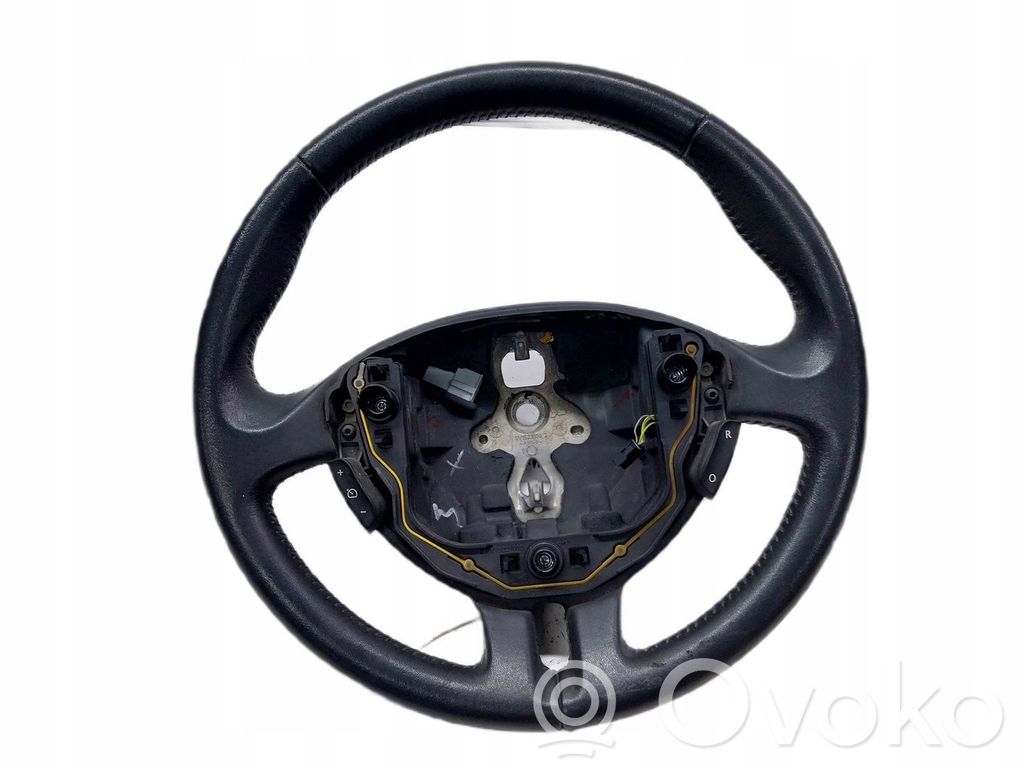 Renault Clio III Lenkrad 