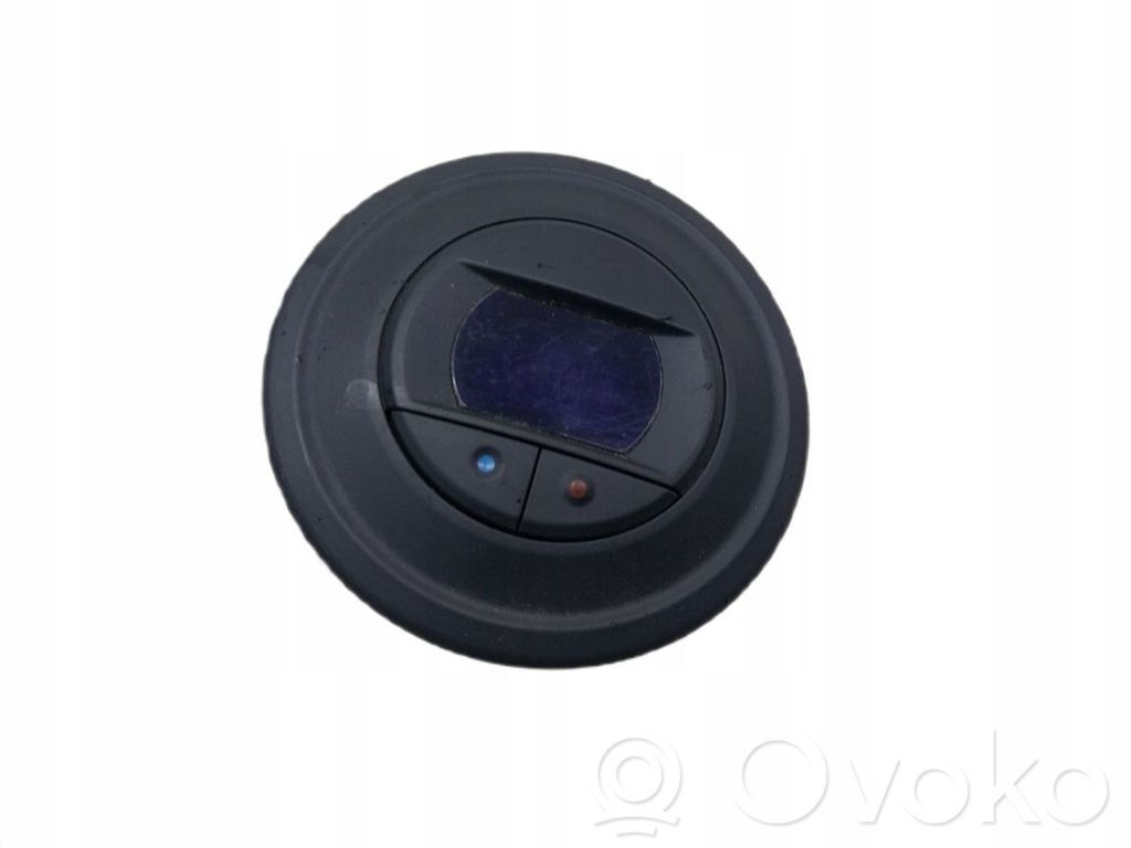 Interruptor de control del ventilador interior   8200367334