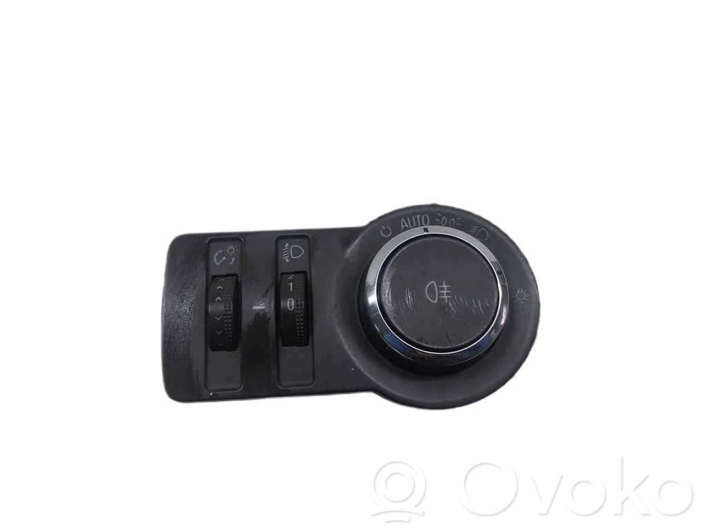 Opel Insignia A Interruptor de luz 