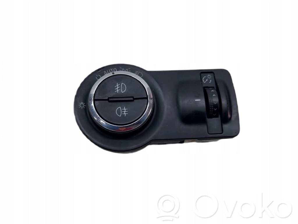 Opel Astra J Przełącznik świateł 