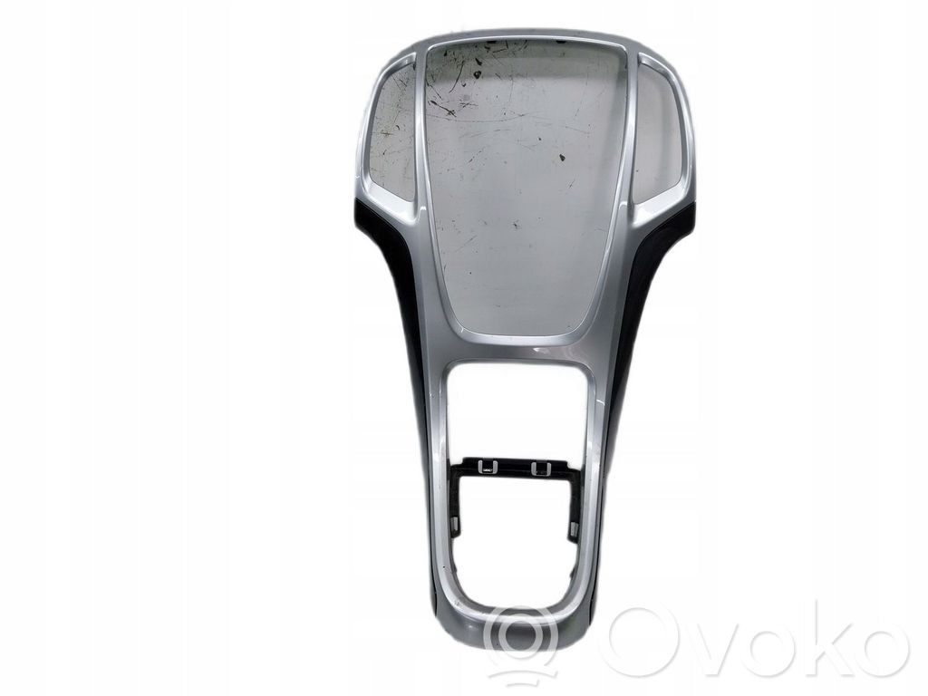 Opel Astra J Rămă unitate radio/GPS 
