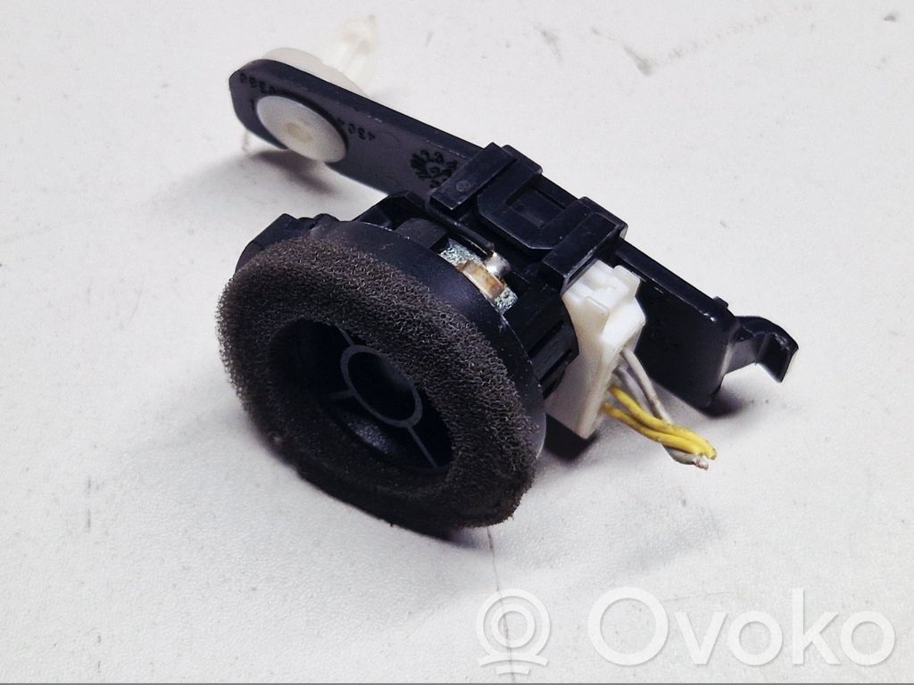 Toyota Yaris Difuzor ușă față 