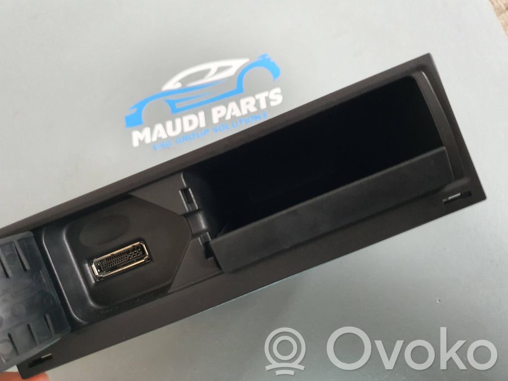 Unidad central de control multimedia   4E0035785B