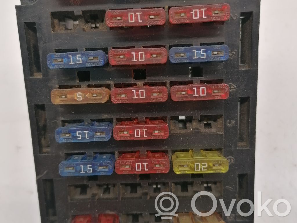 Блок предохранителей   58
