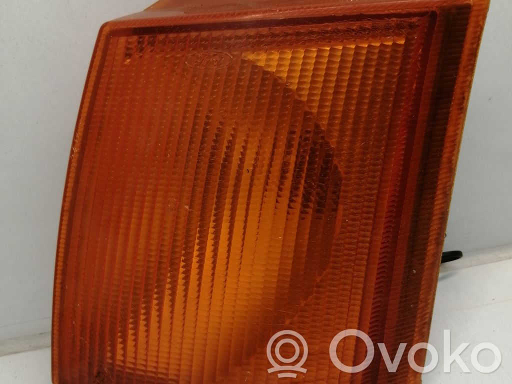 Front indicator light   92VB13369AB