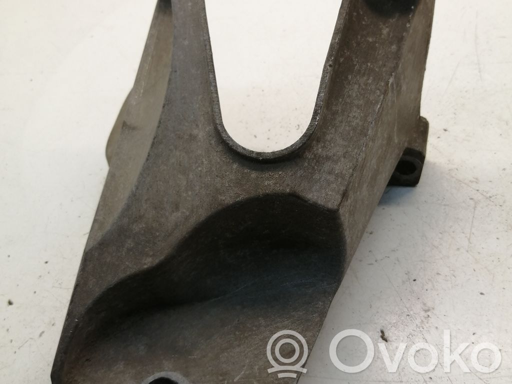 Ford Transit Engine mounting bracket 