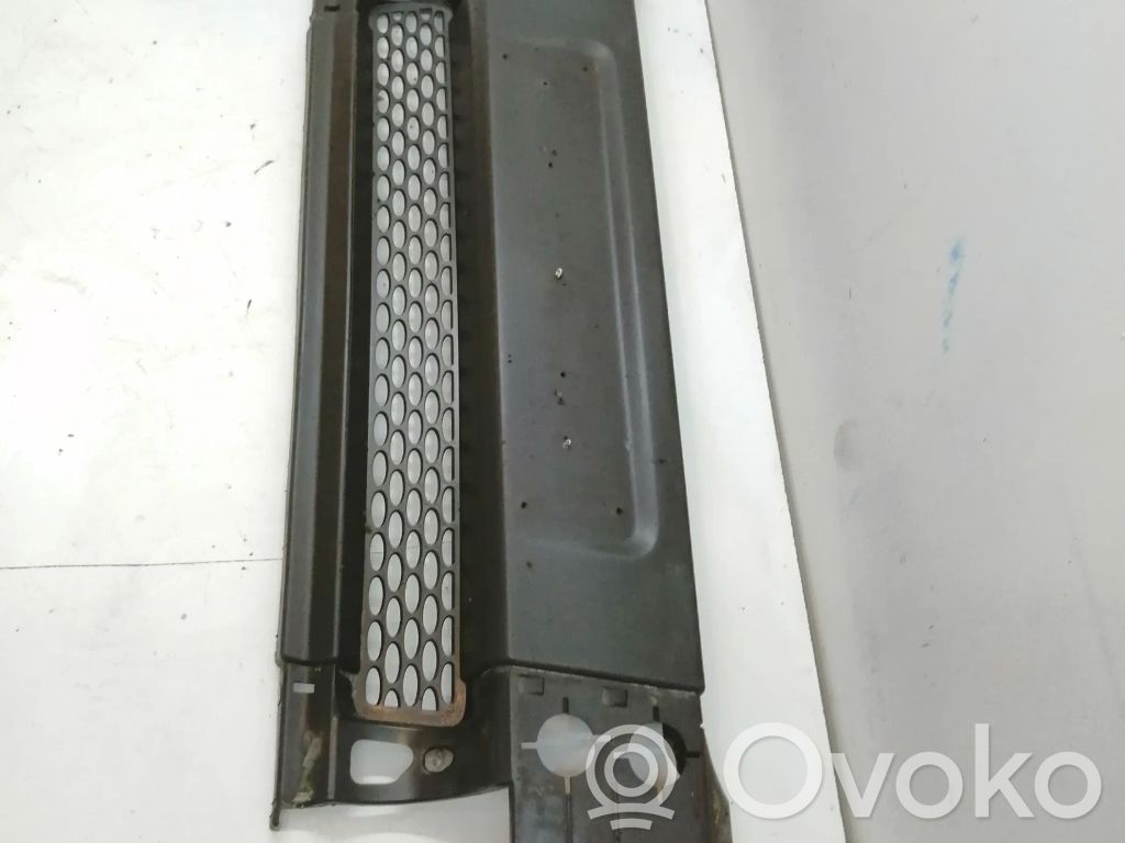 Ford Transit Priekšpusē dekoratīva bampera uzlikas 