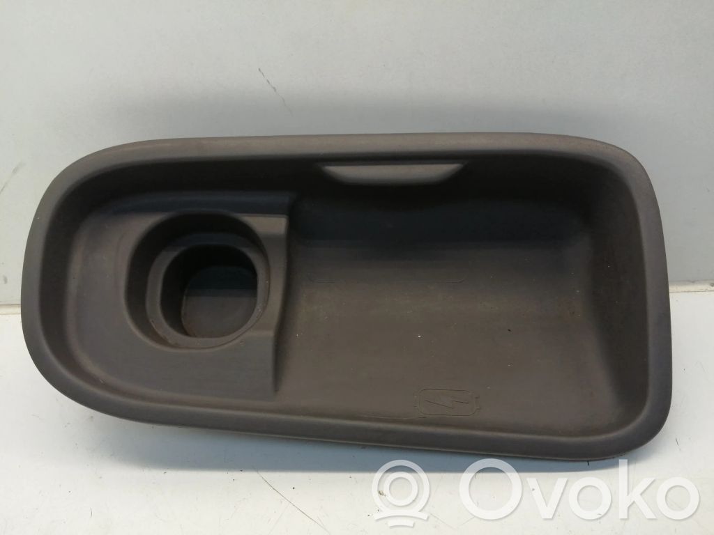Glove box   YC15V044D82BEW
