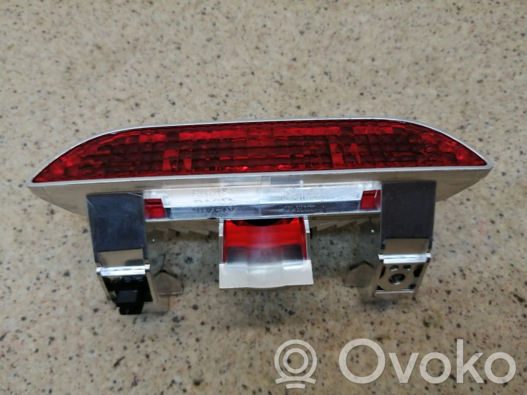 Dacia Spring Third/center stoplight 