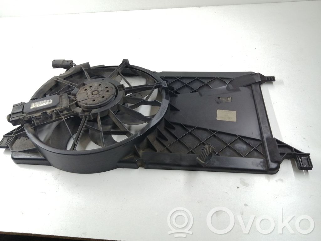 Ford Focus Elektrisks radiatoru ventilators 