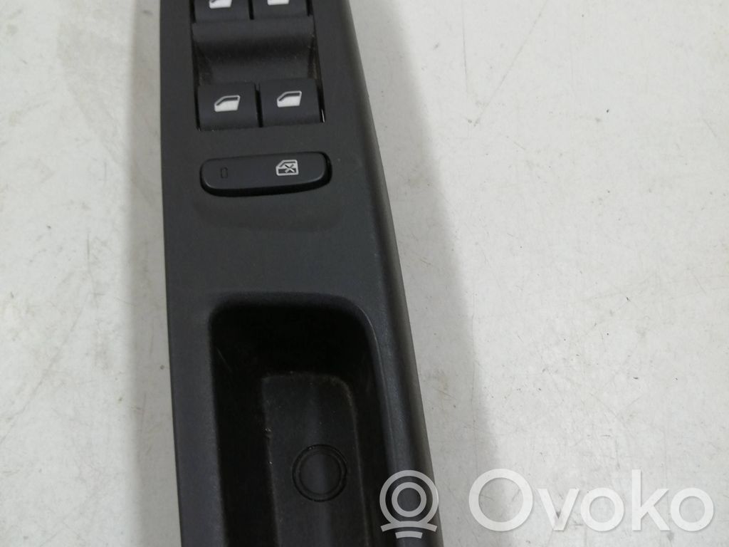 Opel Corsa F Interruptor del elevalunas eléctrico 