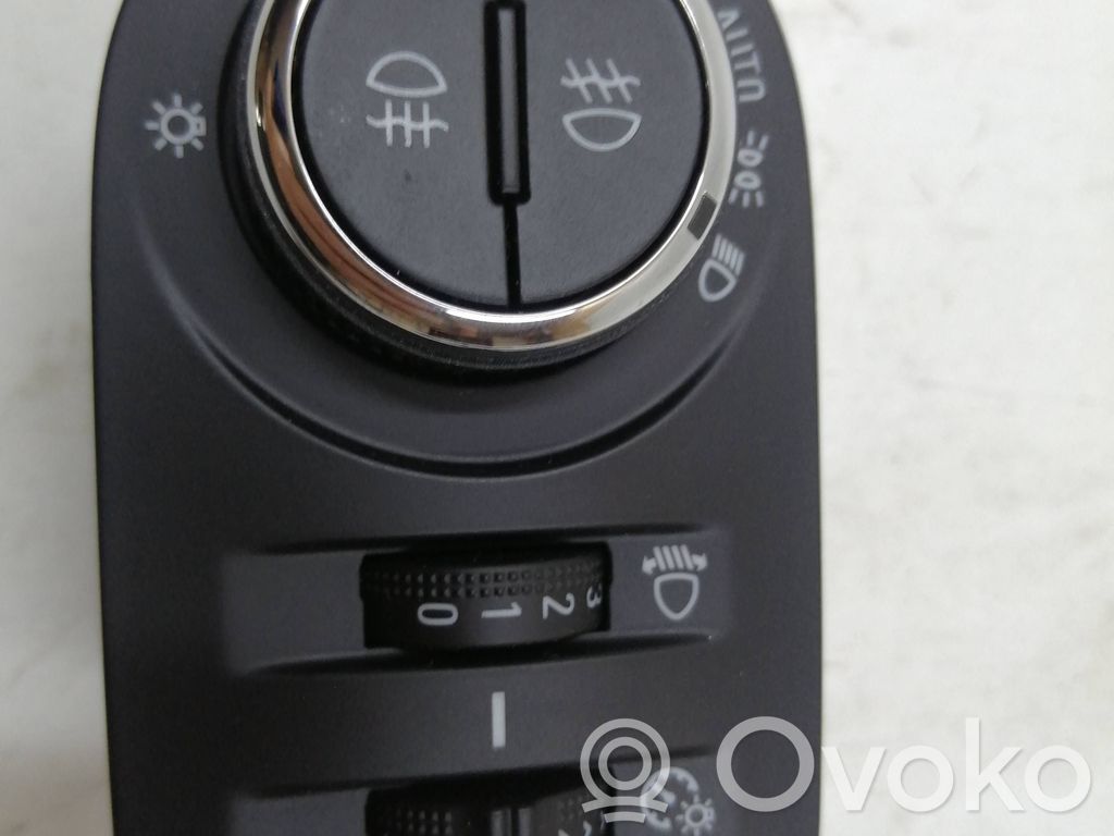 Opel Corsa F Light module LCM 