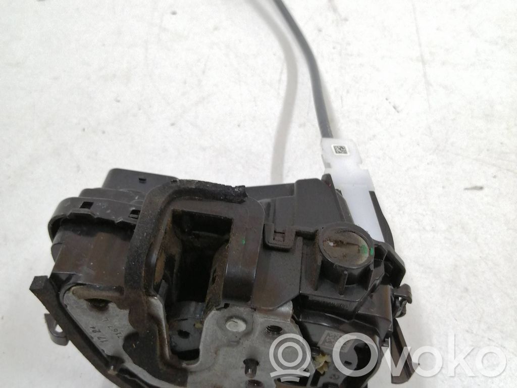 Cerradura de puerta trasera   456311,1A008308
