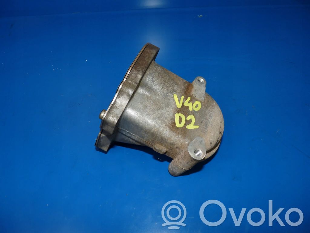 Engine mounting bracket