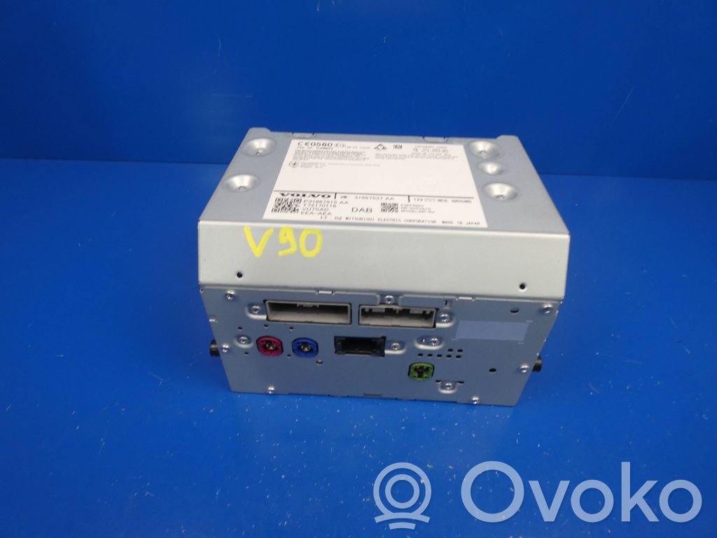 Volvo S90, V90 Panel / Radioodtwarzacz CD/DVD/GPS 