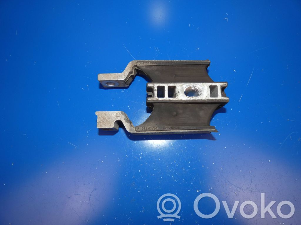 Engine mount bracket   31339956,532E17