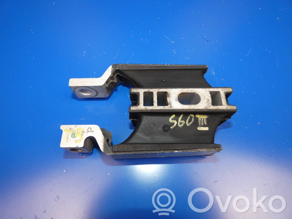 Engine mount bracket   31330594,532E37