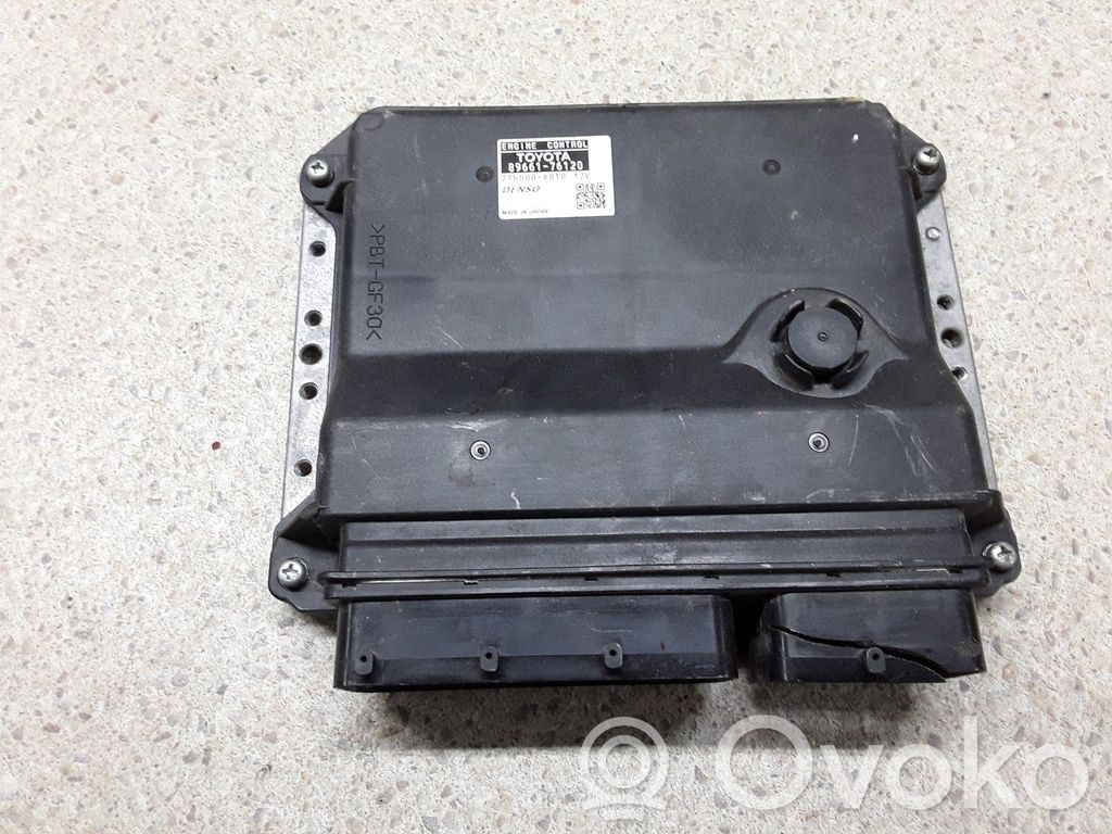 Lexus CT 200H Engine control unit/module 