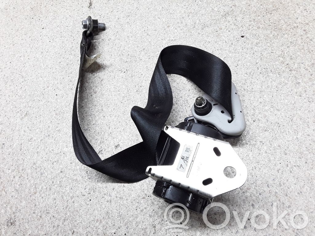 Mazda 3 I Front seatbelt 