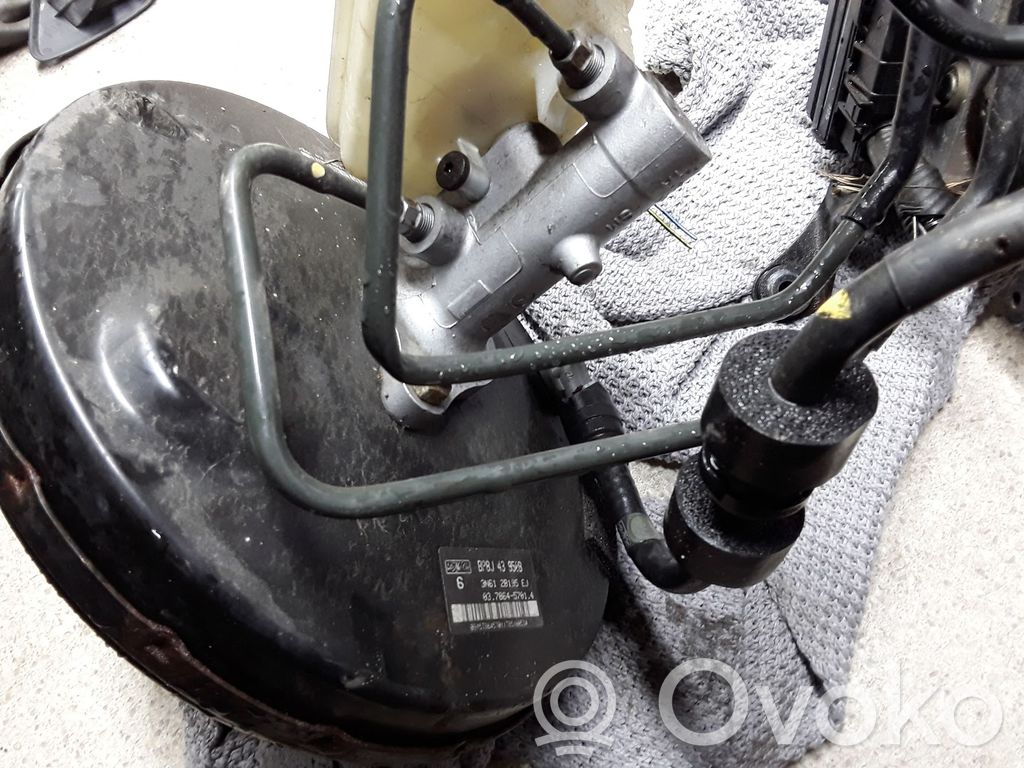 Mazda 3 I Servo-frein 