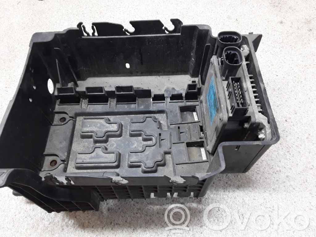 Citroen C3 Bandeja para la caja de la batería 