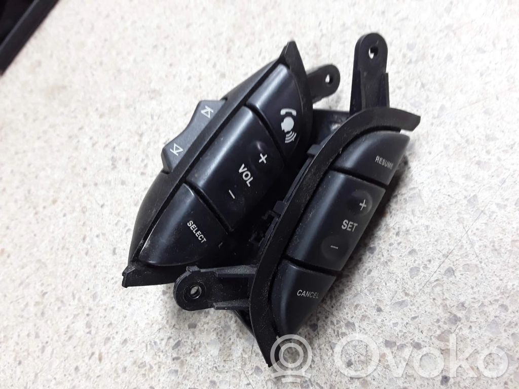 Jaguar S-Type Steering wheel buttons/switches 