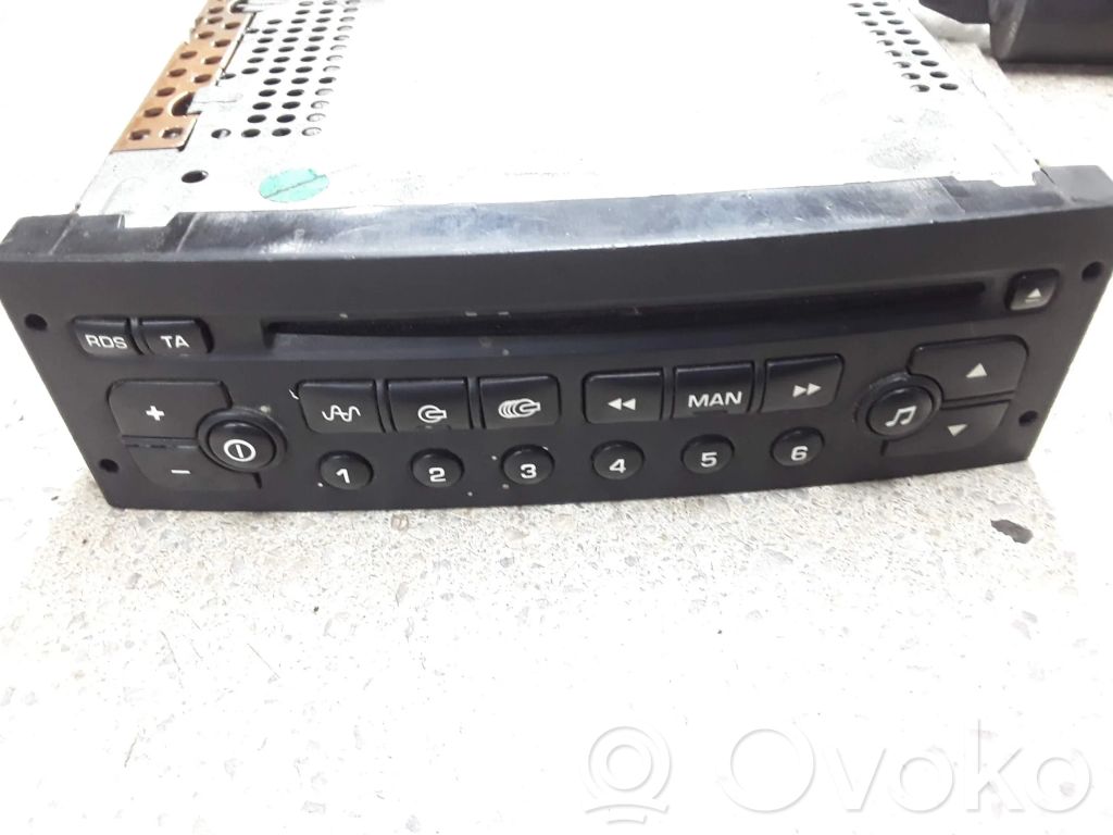 Peugeot 307 Panel / Radioodtwarzacz CD/DVD/GPS 