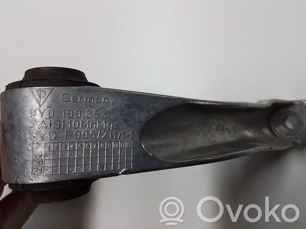 Porsche Cayenne (9Y0 9Y3) Engine mounting bracket 