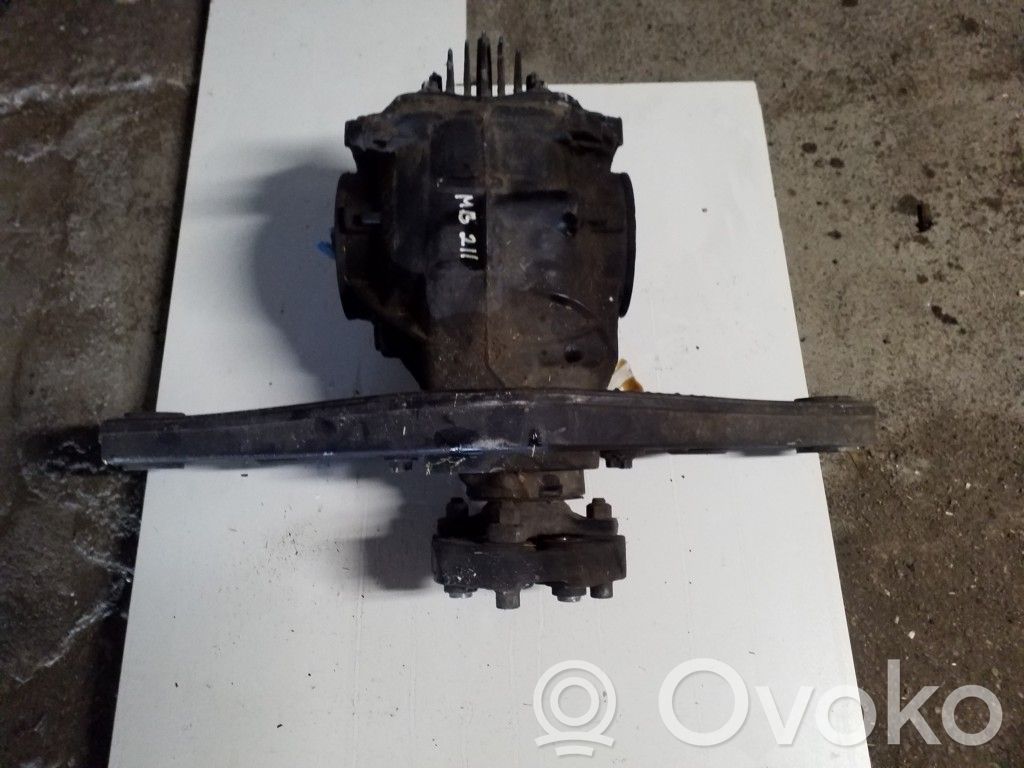 Mercedes-Benz E W211 Tylny mechanizm różnicowy 