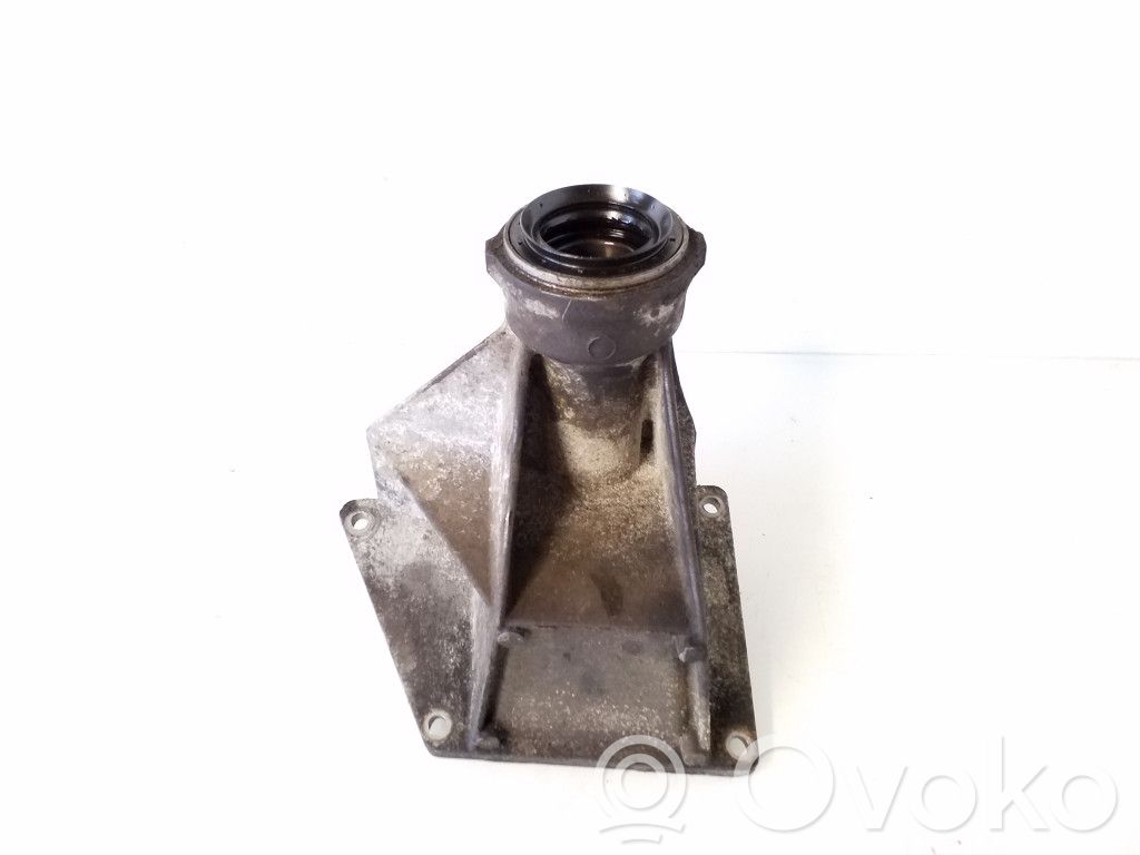 BMW X5 E53 Engine mounting bracket 