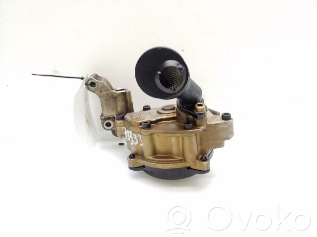 Volkswagen PASSAT B6 Bomba de aceite 