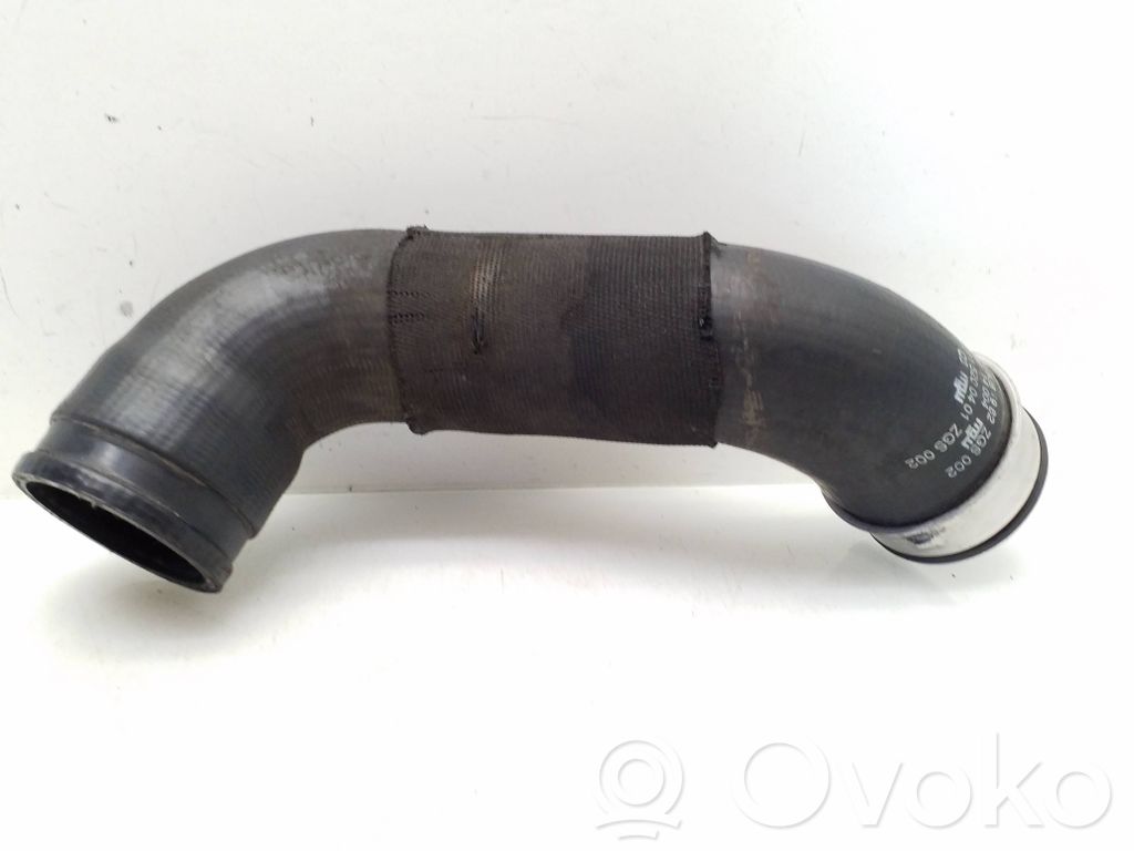 Mercedes-Benz E W211 Intercooler hose/pipe 
