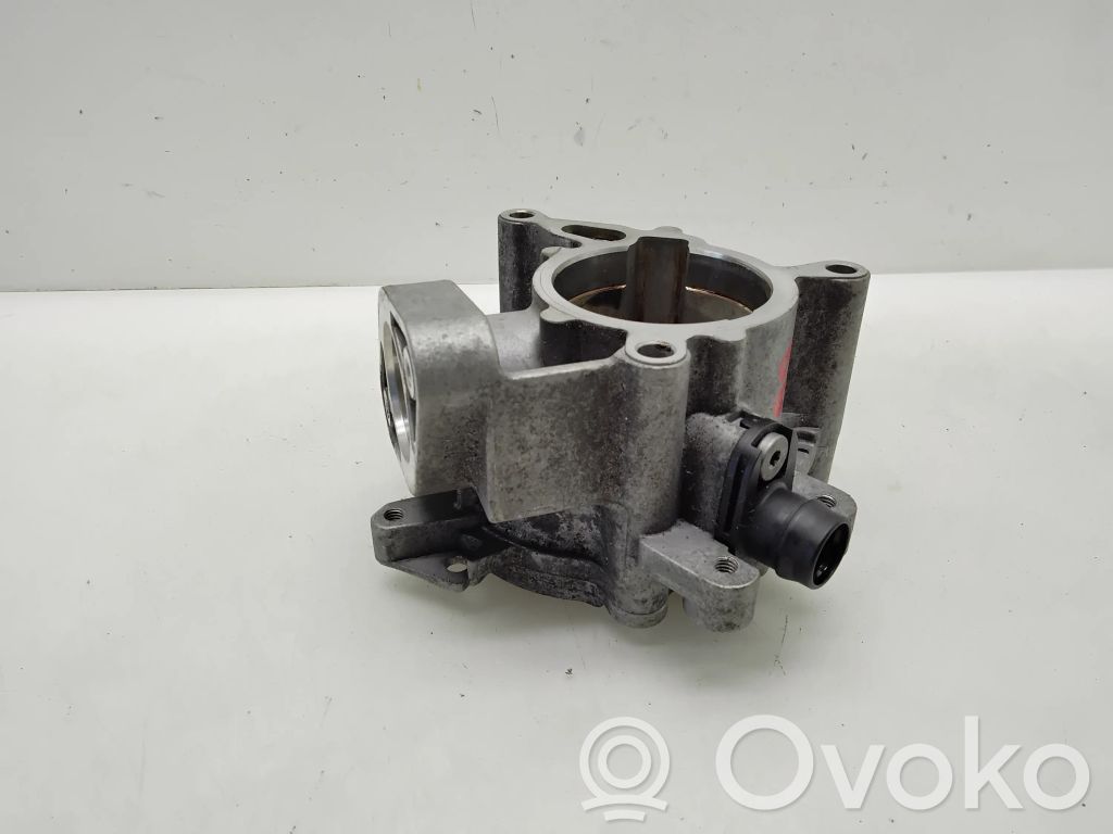 Volkswagen Tiguan Vacuum pump 