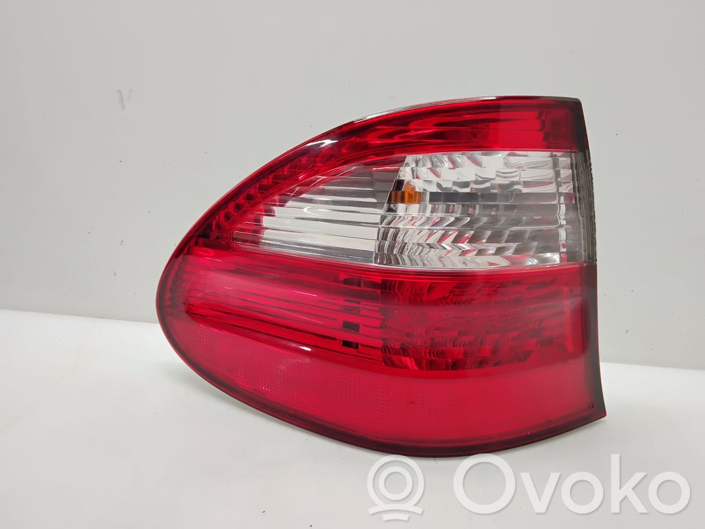Mercedes-Benz E W211 Lampa tylna 