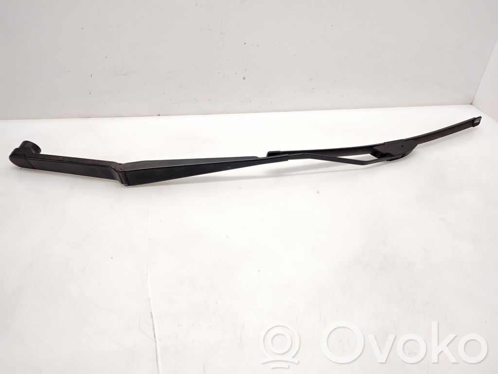 Subaru Forester SH Front wiper blade arm 