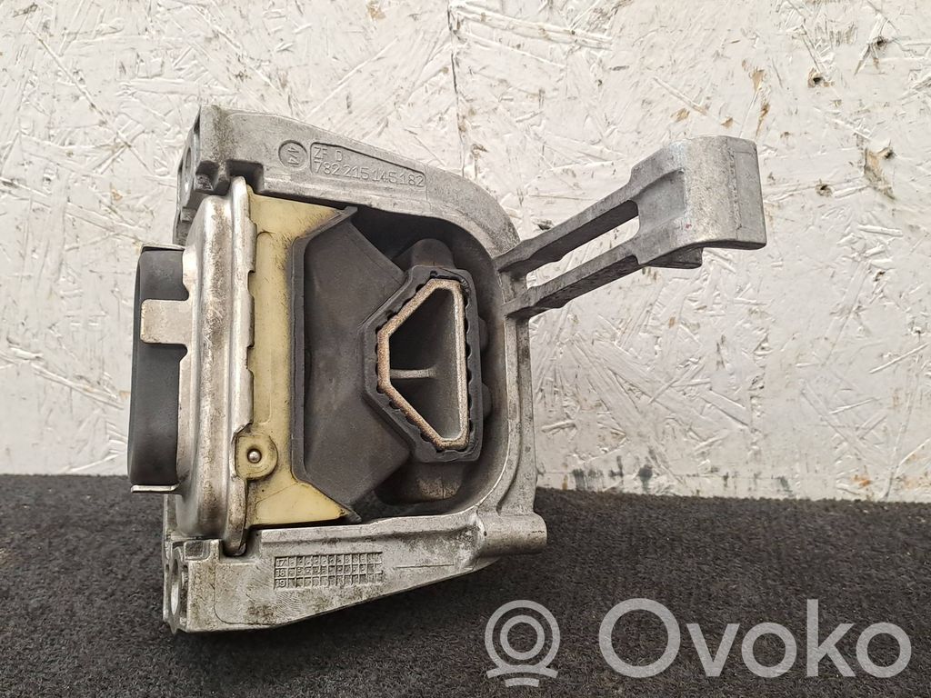 Volkswagen Touran III Engine mount bracket 