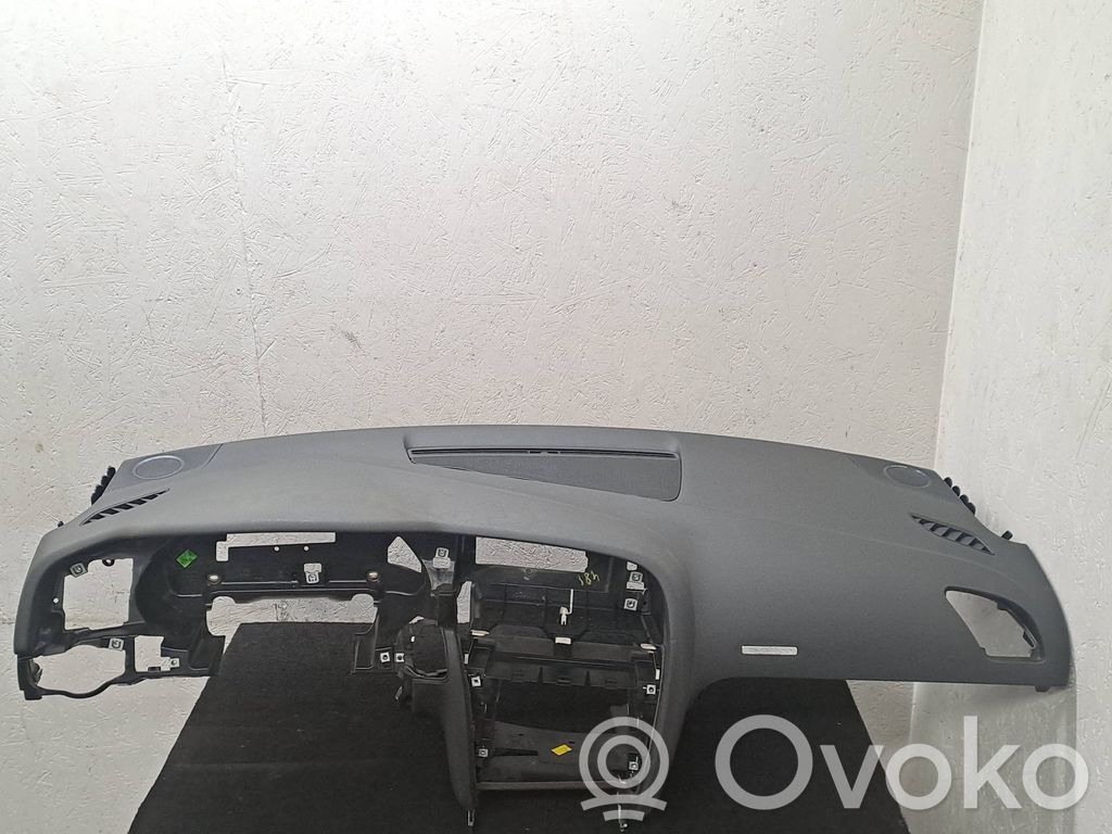 Audi S5 Panelė 