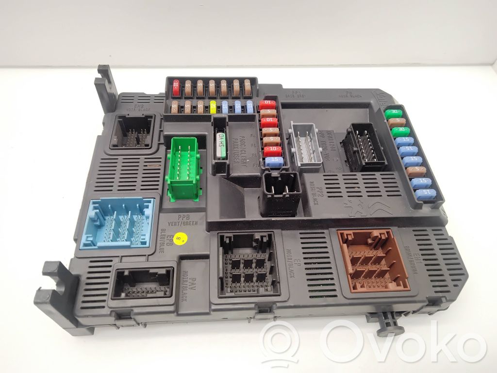 Peugeot 208 I Fuse module 